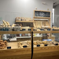 La Parisienne Bakery - What you see when they first come in.