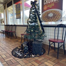 Waffle House - Merry Christmas! Waffle House!