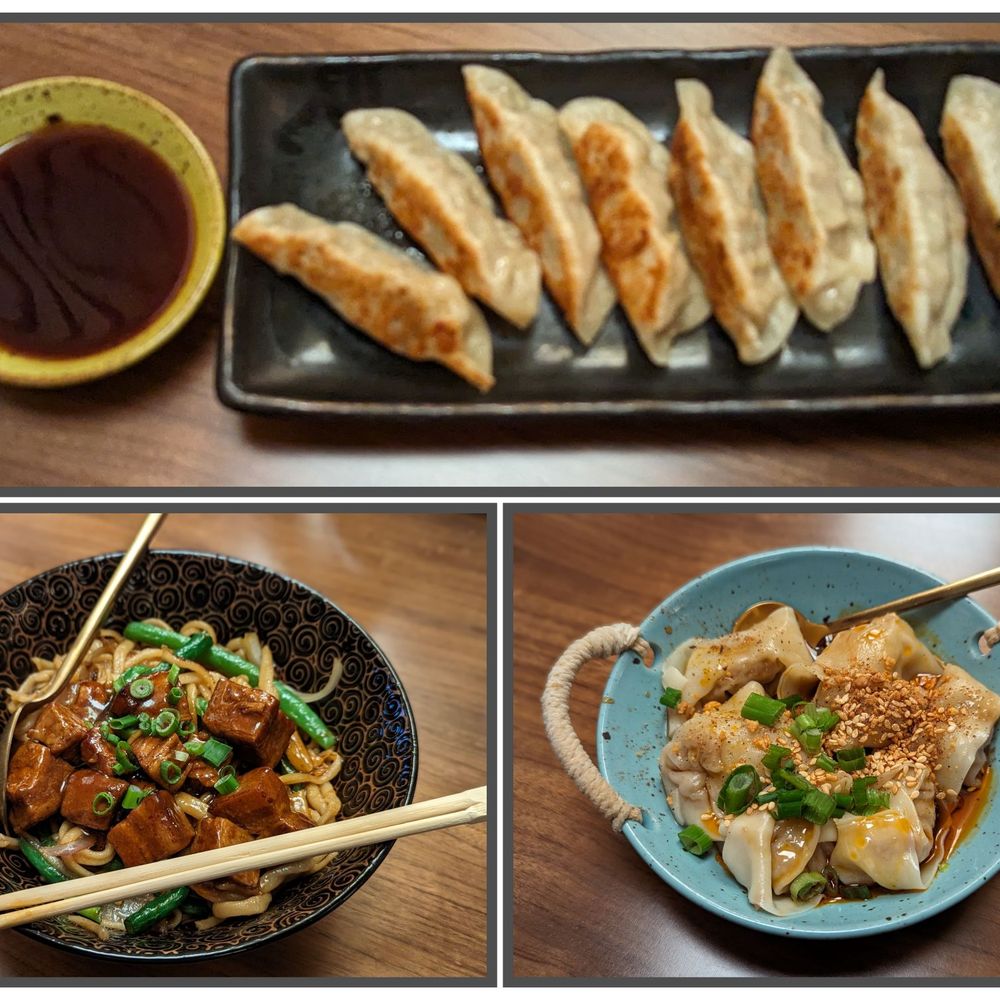 The Noodle Den - Collage. IG: mikaelekeni - Chinese Near Me - Las Vegas, Nevada The Noodle Den - Collage. IG: mikaelekeni - Chinese Near Me - Las Vegas, Nevada