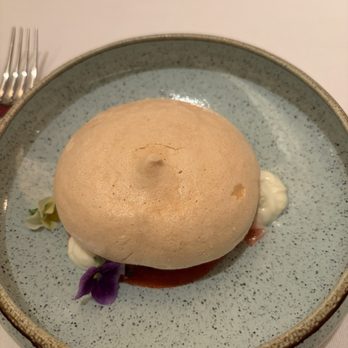 O Faia - meringue - Seafood Near Me - Lisbon, 11 O Faia - meringue - Seafood Near Me - Lisbon, 11