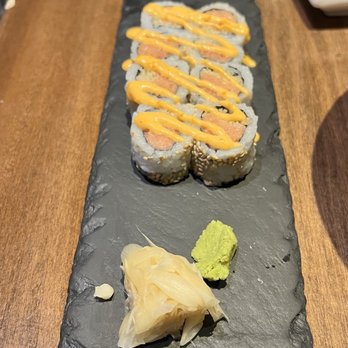 Udon Lab - Spicy Tuna Roll - Noodles Near Me - New York, New York Udon Lab - Spicy Tuna Roll - Noodles Near Me - New York, New York