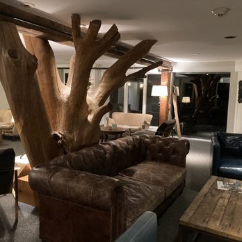 The Stowehof - upstairs lounge - Hotels Near Me - Stowe, Vermont The Stowehof - upstairs lounge - Hotels Near Me - Stowe, Vermont
