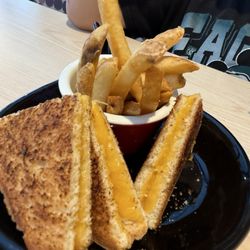 Elmer's Restaurant - Kids grilled cheese