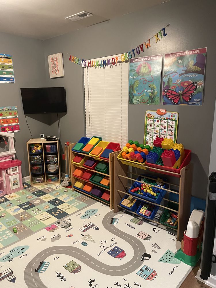 Dee’s Academy - childcare center in Henderson, NC