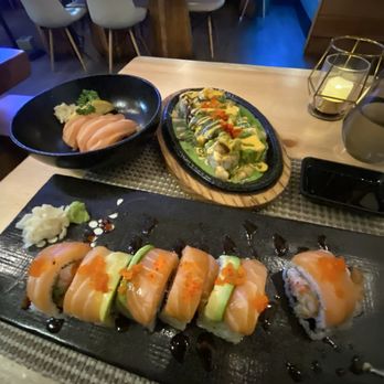 Japan Go! - Salmon nigiri sushi, Baked Scallop roll, and Red Dragon roll - Sushi Bars Near Me - Moncton, New Brunswick Japan Go! - Salmon nigiri sushi, Baked Scallop roll, and Red Dragon roll - Sushi Bars Near Me - Moncton, New Brunswick
