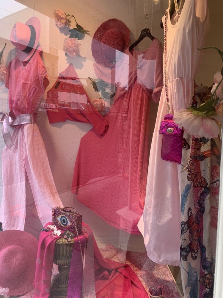 THE FRENCH COLLECTION 21 Photos 253 Eglinton Avenue W, Toronto