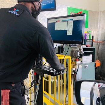 Valvoline Instant Oil Change - Car side check out! - Oil Change Stations Near Me - Concord, North Carolina Valvoline Instant Oil Change - Car side check out! - Oil Change Stations Near Me - Concord, North Carolina