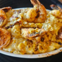 lakeview tavern - Shrimp (Blackened) and grits