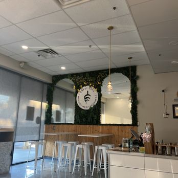 Crest Cafe - Inside - Mediterranean Near Me - Elk Grove, California