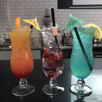 LIMITLESS Bar & Grill - Drinks! - Barbeque Near Me - Thornhill, Ontario