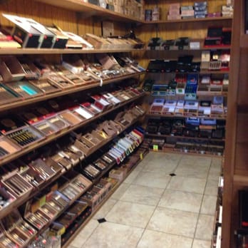 Cigars Vera Cruz Lounge - Tobacco Shops Near Me - San Marcos, California