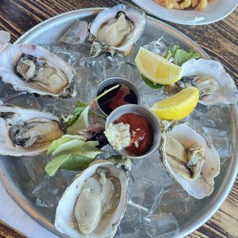 The Fish Hopper - Oyster - Seafood Near Me - Monterey, California