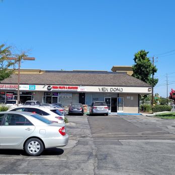 Vien Dong - Located in a small Vietnamese plaza - Vietnamese Near Me - San Jose, California