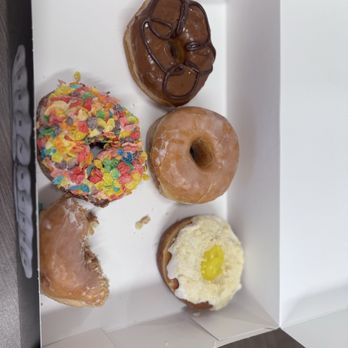 Hurts Donut - Donuts Near Me - Plantation, Florida