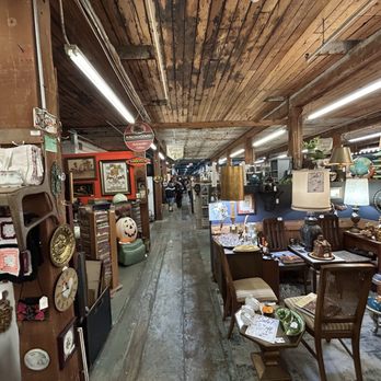 King Richard's Antique Center - Antiques Near Me - Whittier, California