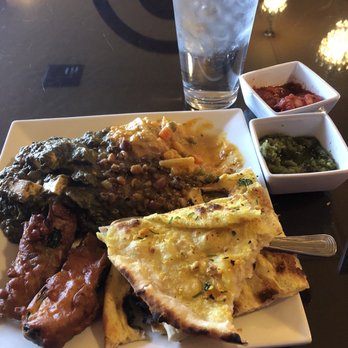 Taste Of India - Vegetarian lunch buffet with naan, zucchini pakoras, dal, saag paneer, and chutneys for less than $15 (including tax)! - Indian Near Me - Spokane, Washington