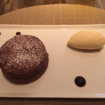 La Boutique DALLOYAU - Molten Lava cake - Desserts Near Me - Hong Kong, HK