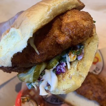 Dave's Hot Chicken - Chicken Shop Near Me - Plano, Texas