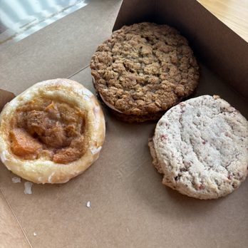Leila Bakery & Cafe - Peach cobbler kolache, oatmeal cream pie, and strawberry sandwich cream - Coffee & Tea Near Me - Dallas, Texas