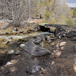 Manzanita Lake loop - One of the bridges around Manzanita Lake