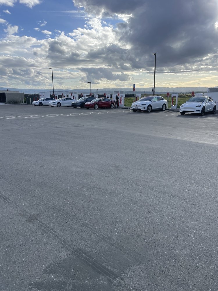 TESLA SUPERCHARGER Updated August 2024 9741 S Enos Ln, Bakersfield
