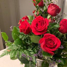 Red roses Red roses