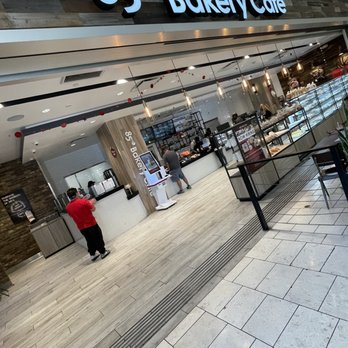 85°C Bakery Cafe-Sherman Oaks - No taro bread what's the point? - Coffee & Tea Near Me - Sherman Oaks, California 85°C Bakery Cafe-Sherman Oaks - No taro bread what's the point? - Coffee & Tea Near Me - Sherman Oaks, California