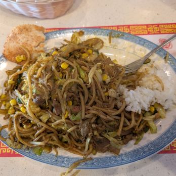 Big Wok Mongolian Bar-B-Q - BBQ with lots of curry sauce and noodles - Mongolian Near Me - Lake Forest, California