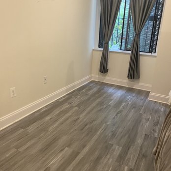 Dash Floors - Finished flooring in the bedroom - Flooring Near Me