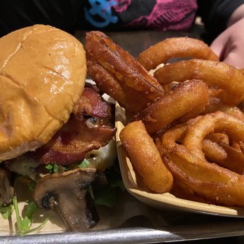 Burger Bench - Mushroom burger with battered onions - American Near Me - Escondido, California Burger Bench - Mushroom burger with battered onions - American Near Me - Escondido, California