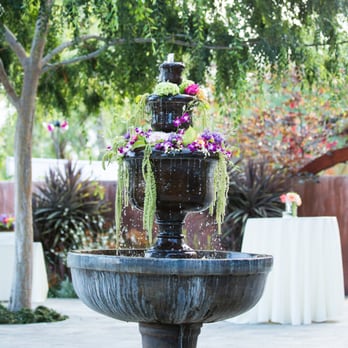 Dee's Flowers - The gorgeous fountain! - Florists Near Me - Valley village, California