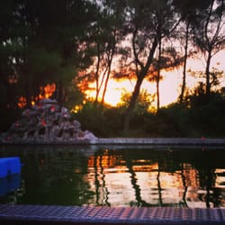 Carry Nation - Bar Dans les Arbres - Bar flottant au couché de soleil