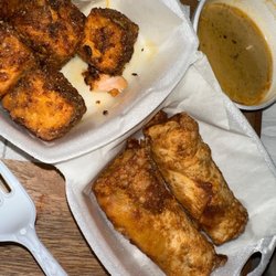 Enchanted Gardens Venue - AMAZING! The salmon bites with bayou sauce and crawfish eggrolls are 10/10 delicious! Cant wait to return
