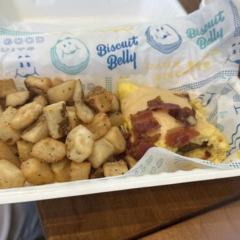 Biscuit Belly - Florence - The smokehouse omelette and home fries - Comfort Food Near Me - Florence, Kentucky Biscuit Belly - Florence - The smokehouse omelette and home fries - Comfort Food Near Me - Florence, Kentucky
