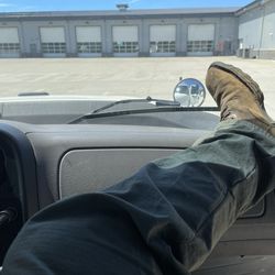 Truck Centers - Waiting