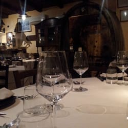 La Querida - Salone del locale."La porta a botte" crea un bella atmosfera