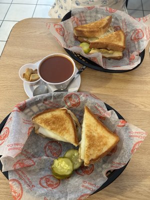 The Grilled Cheese and Crabcake Company by null