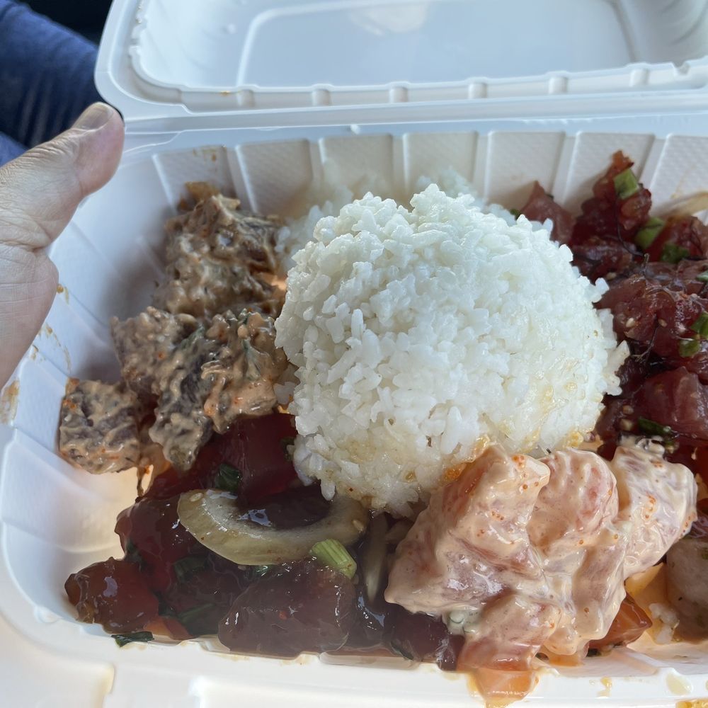 Fresh Catch - 5 flavors poke Taste so goood チョー美味しい - Hawaiian Near Me - Honolulu, Hawaii Fresh Catch - 5 flavors poke Taste so goood チョー美味しい - Hawaiian Near Me - Honolulu, Hawaii