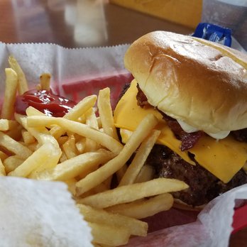 Maple Park Pub & Grill - Bars Near Me - Maple Park, Illinois