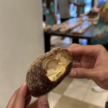 Liliha Bakery - Ala Moana - Malasada - Breakfast & Brunch Near Me - Honolulu, Hawaii Liliha Bakery - Ala Moana - Malasada - Breakfast & Brunch Near Me - Honolulu, Hawaii