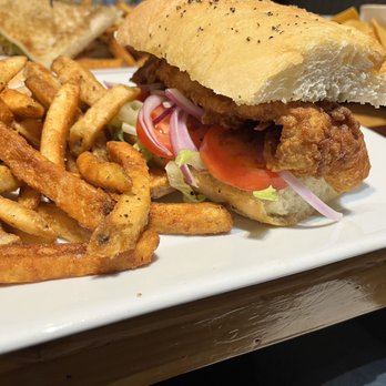 Pour Girls - The Capsizer - Bars Near Me - Hampton, Virginia