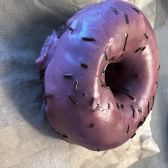 Dahlia Bakery - Berry Mochi Donut - Bakeries Near Me - Seattle, Washington