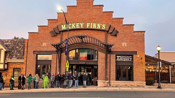 Mickey Finn's Brewery by null