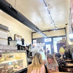 Michael's Deli - Interior