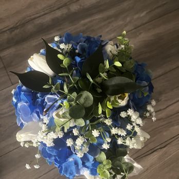 Love Is Blooming - My bouquet was absolutely beautiful and perfect! I told Erin exactly what I wanted and she did it beautifully. Thank you - Florists Near Me - Champlin, Minnesota Love Is Blooming - My bouquet was absolutely beautiful and perfect! I told Erin exactly what I wanted and she did it beautifully. Thank you - Florists Near Me - Champlin, Minnesota