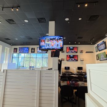 The Gulf Club - Dining Area - Beer Bar Near Me - Destin, Florida The Gulf Club - Dining Area - Beer Bar Near Me - Destin, Florida