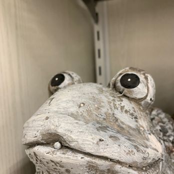 Marshalls - Frog statue - Department Stores Near Me - Vallejo, California