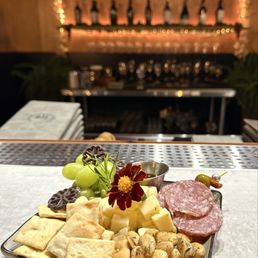 Cheese plate (champagne cheddar) with added Pinot Grigio salami Cheese plate (champagne cheddar) with added Pinot Grigio salami