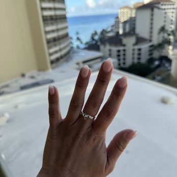 Tami-A Nails Salon - Nail Salons Near Me - Honolulu, Hawaii