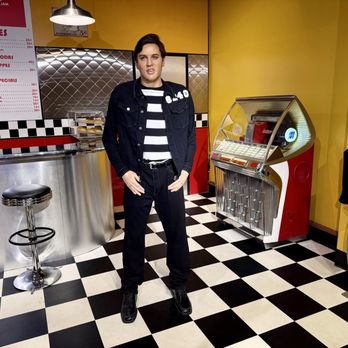 Hollywood Wax Museum - Elvis Presley - Museums Near Me - Myrtle Beach, South Carolina Hollywood Wax Museum - Elvis Presley - Museums Near Me - Myrtle Beach, South Carolina